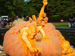 Worlds-largest-zombie-pumpkin