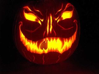 Evil_pumpkin_carving-13845